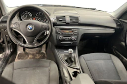 Musta BMW 116 2007 kuva 7.