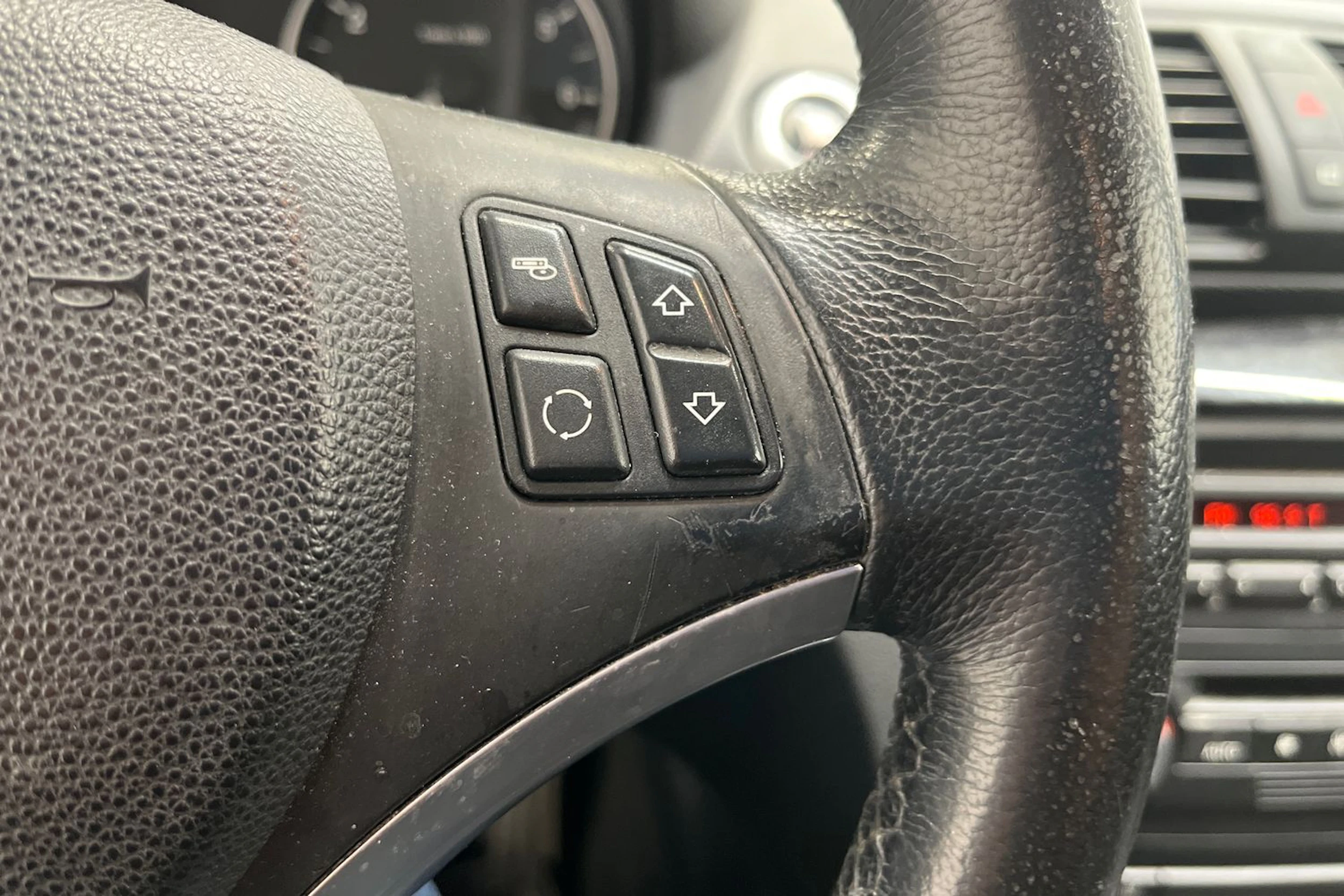 Musta BMW 116 2007 kuva 10.