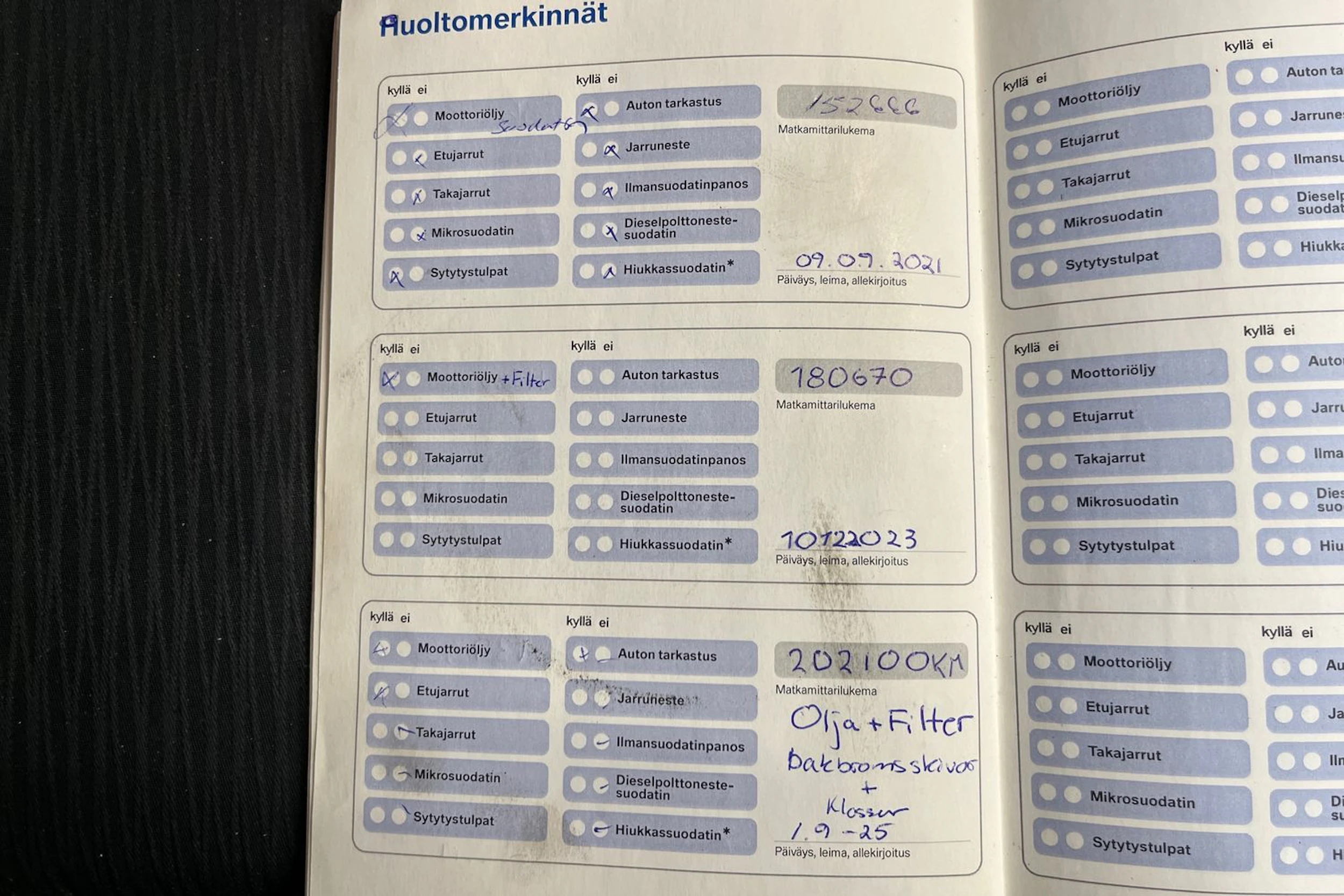 Musta BMW 116 2007 kuva 23.