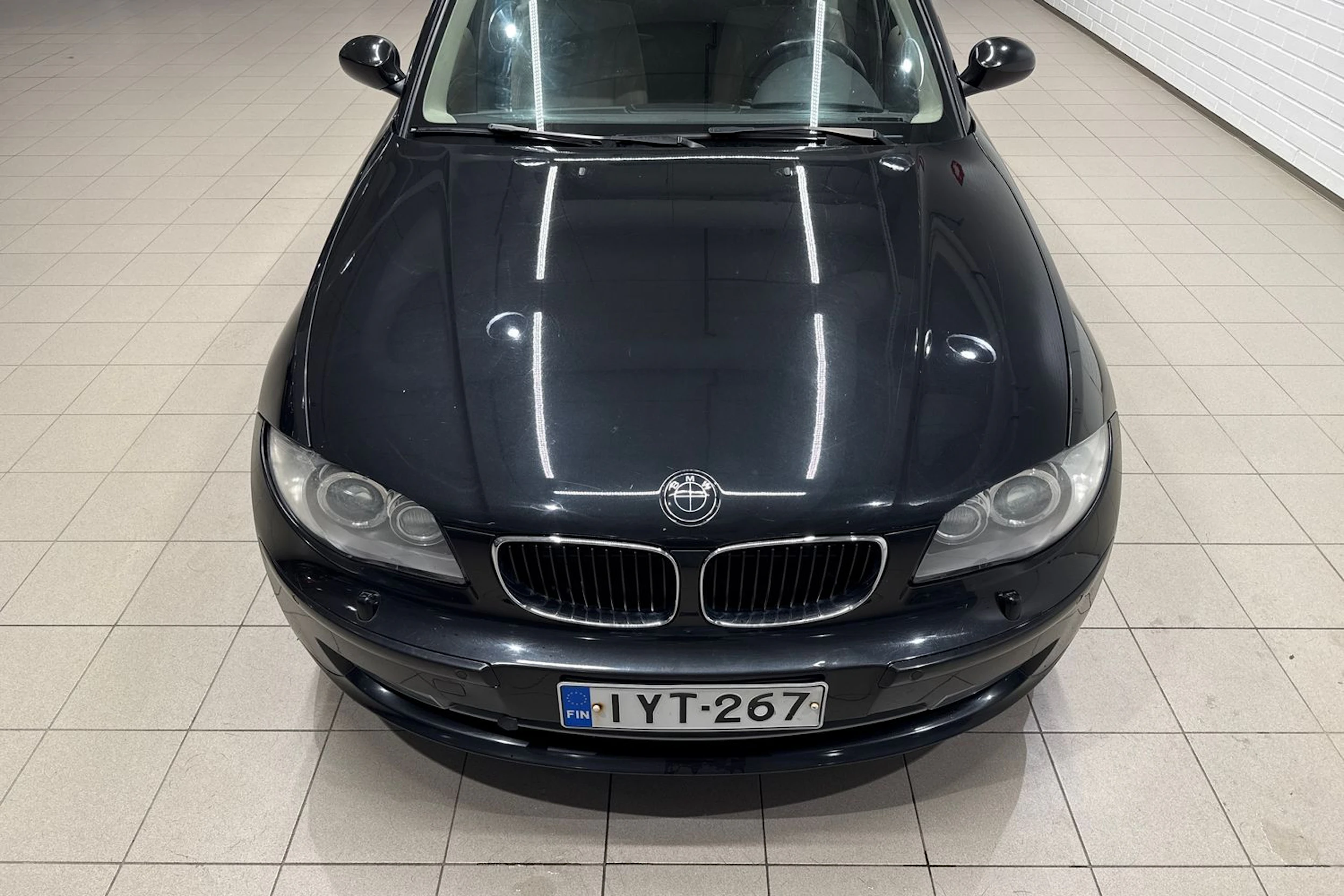 Musta BMW 116 2008 kuva 13.