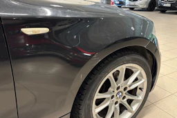 Musta BMW 116 2008 kuva 23.