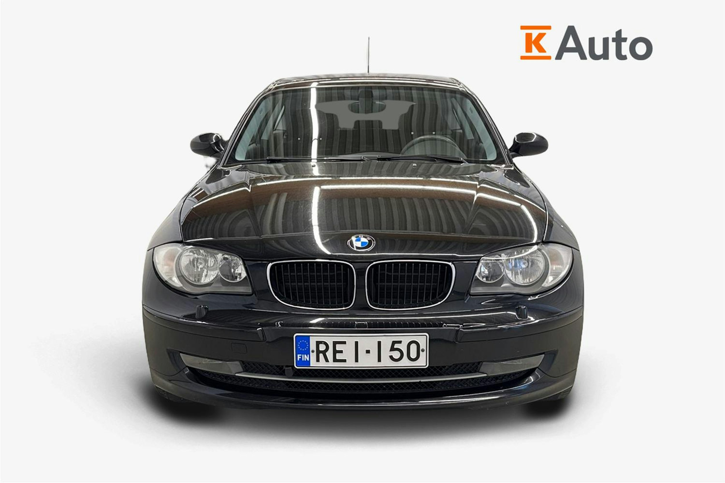musta BMW 116 2009 kuva 5.