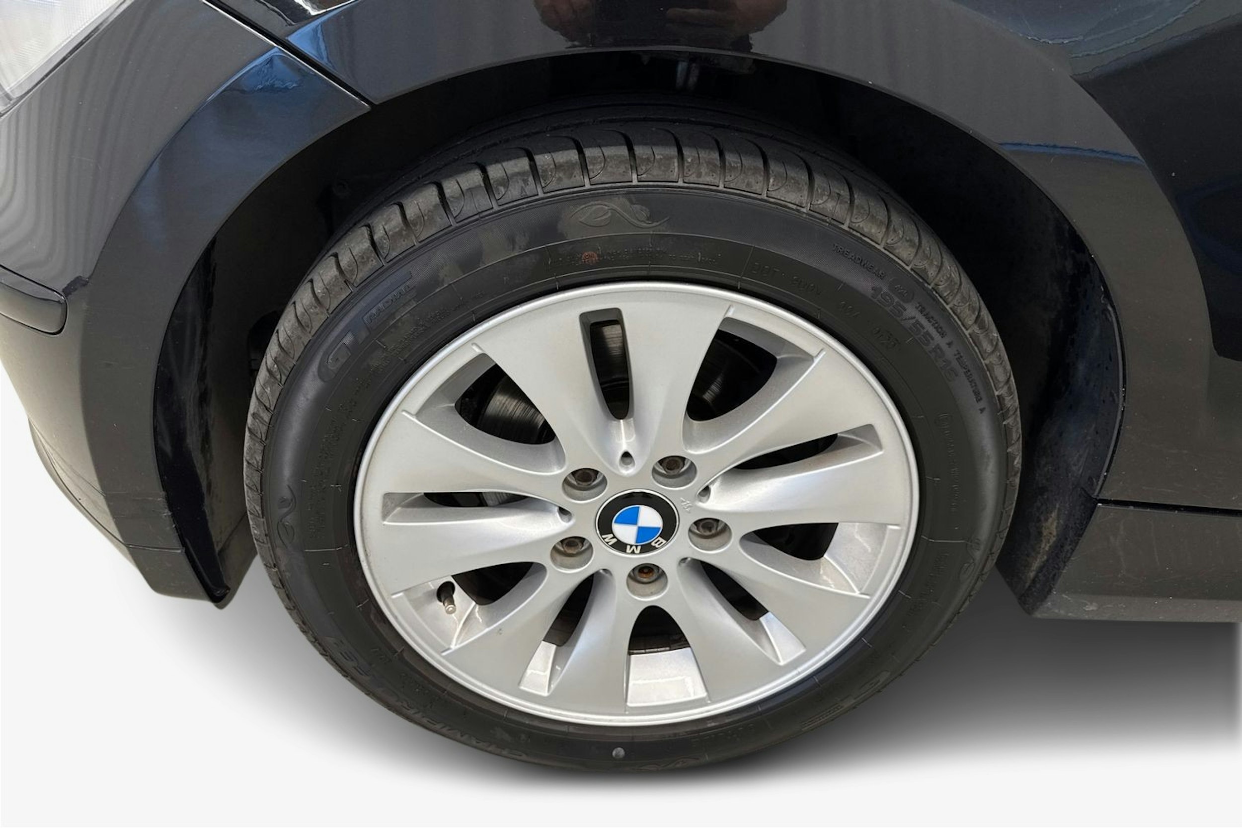 musta BMW 116 2009 kuva 11.