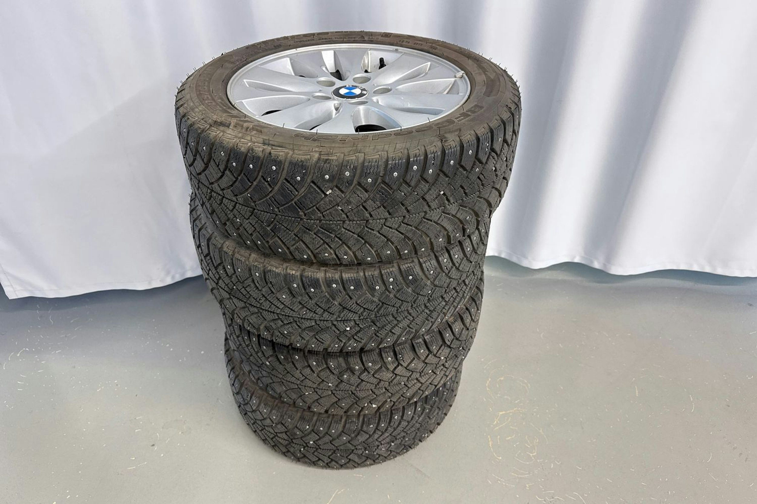musta BMW 116 2009 kuva 14.