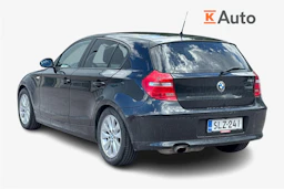 musta BMW 116 2009 kuva 2.
