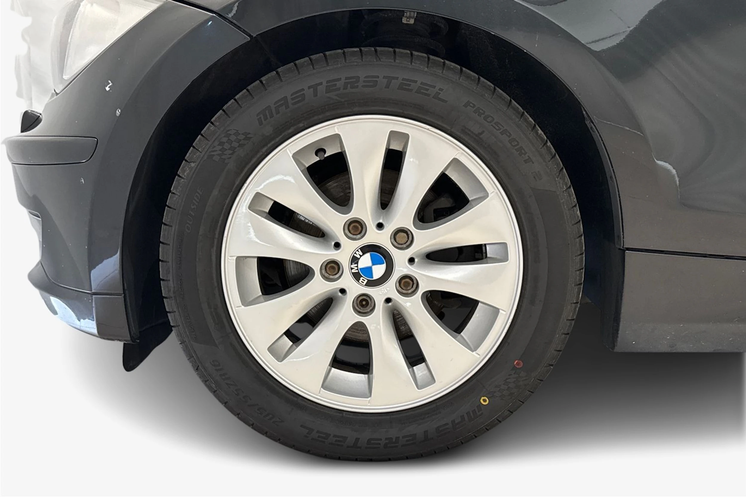 musta BMW 116 2009 kuva 9.