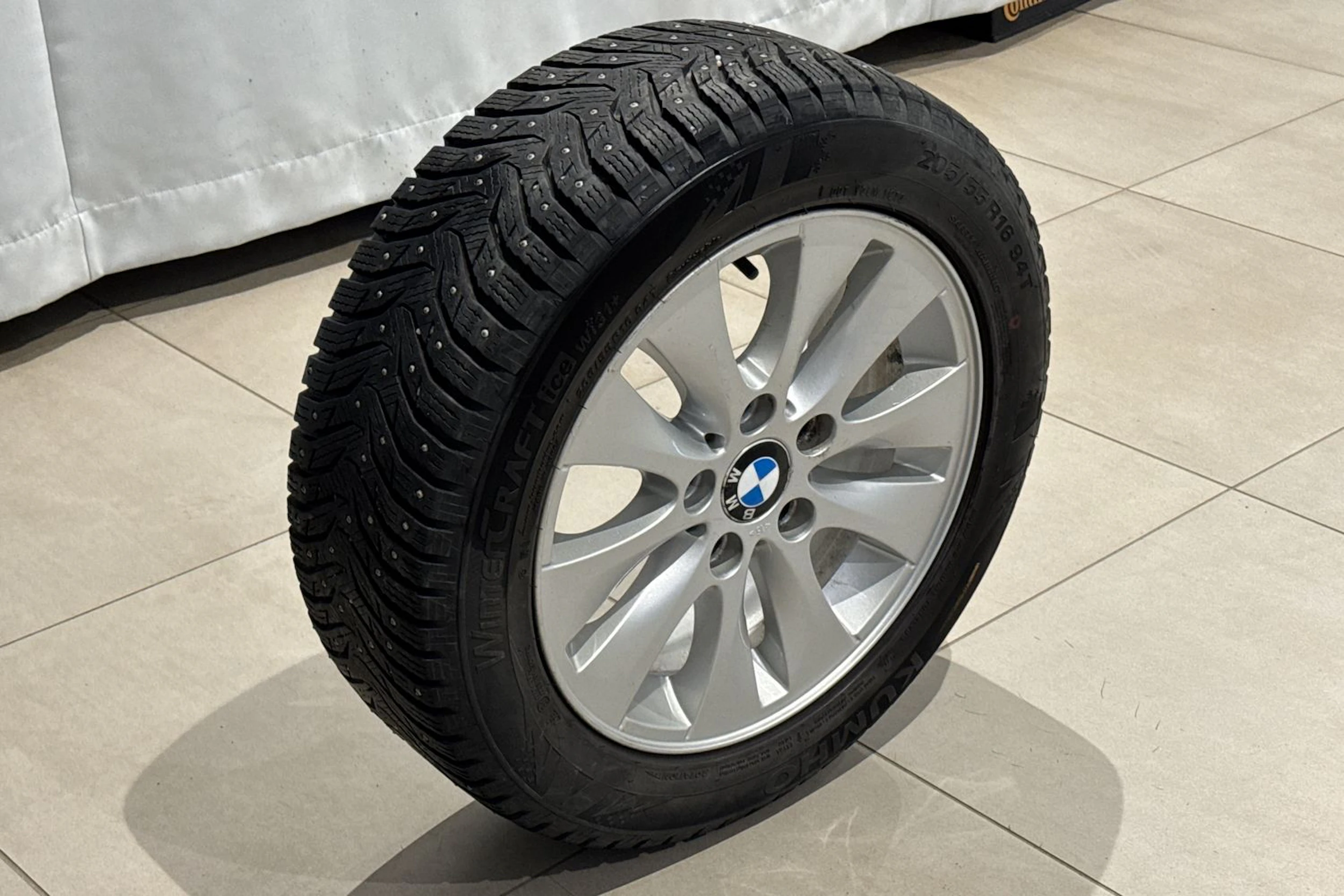 musta BMW 116 2009 kuva 11.