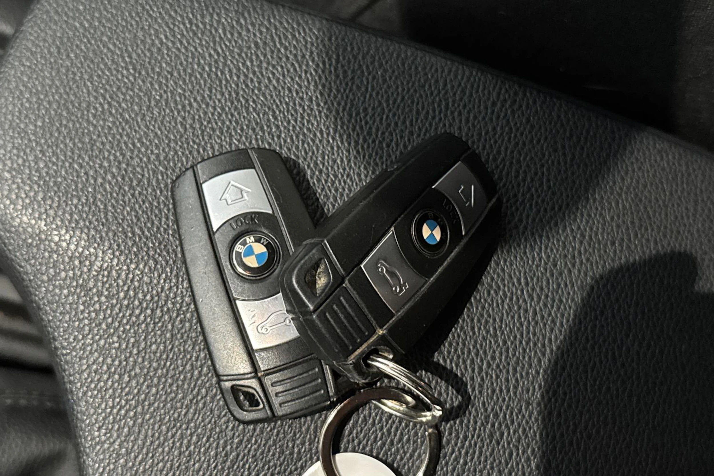 musta BMW 116 2009 kuva 19.
