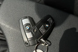 musta BMW 116 2009 kuva 19.