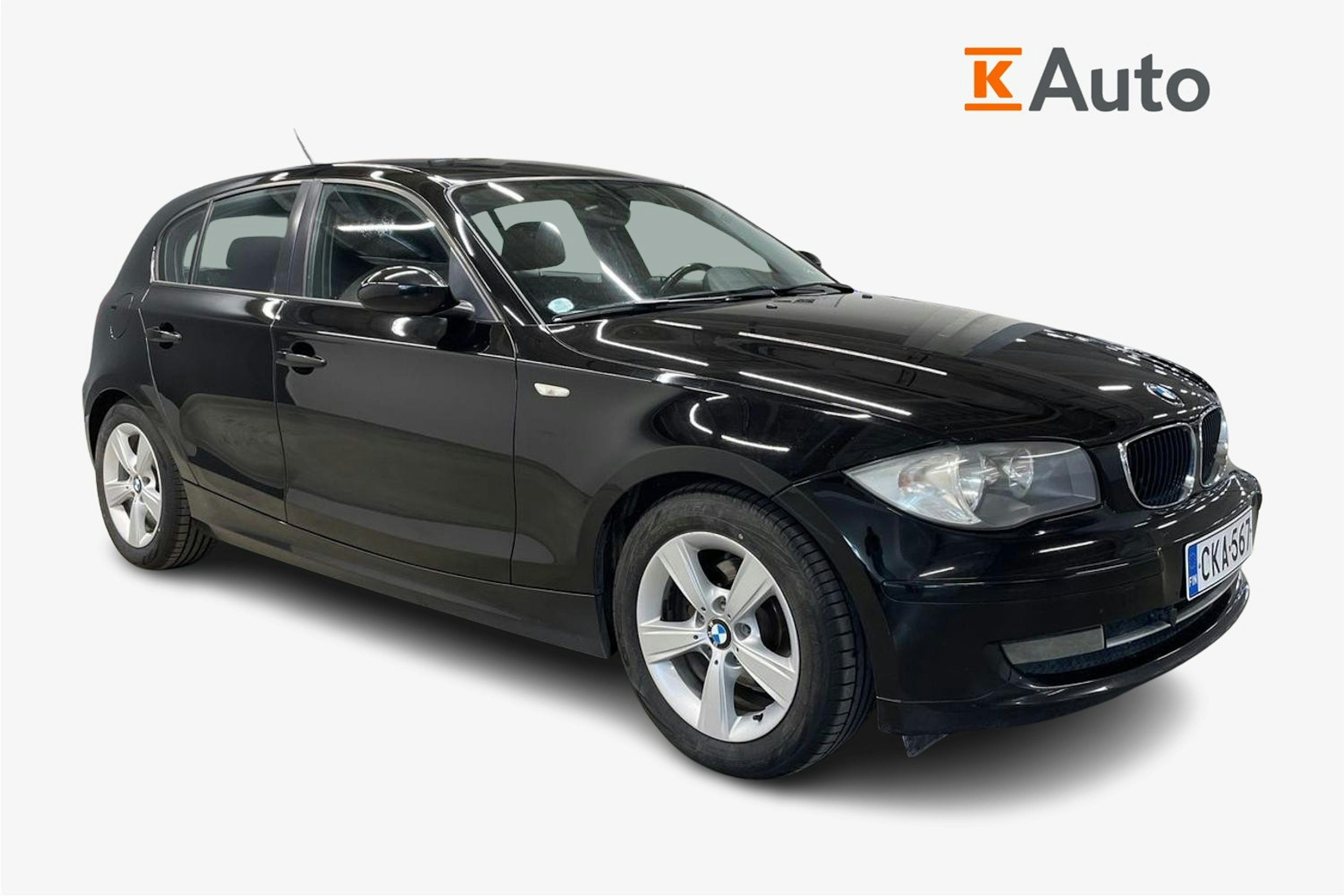 musta BMW 116 2010 kuva 1.