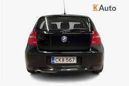 musta BMW 116 2010 kuva 3.