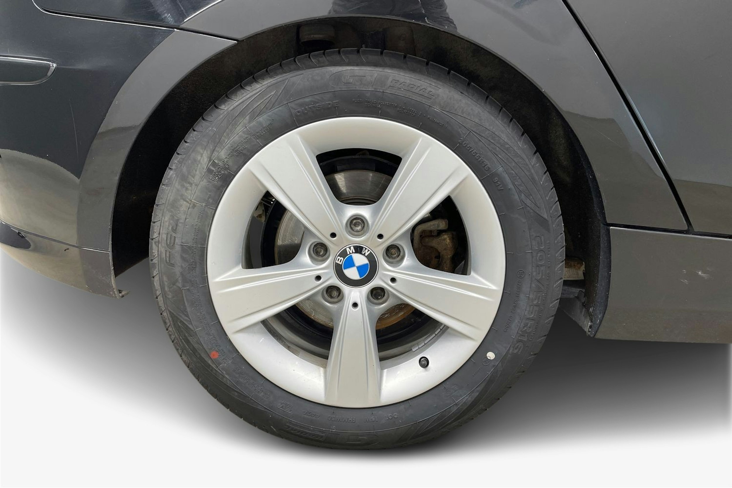 musta BMW 116 2010 kuva 11.