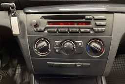 musta BMW 116 2010 kuva 16.