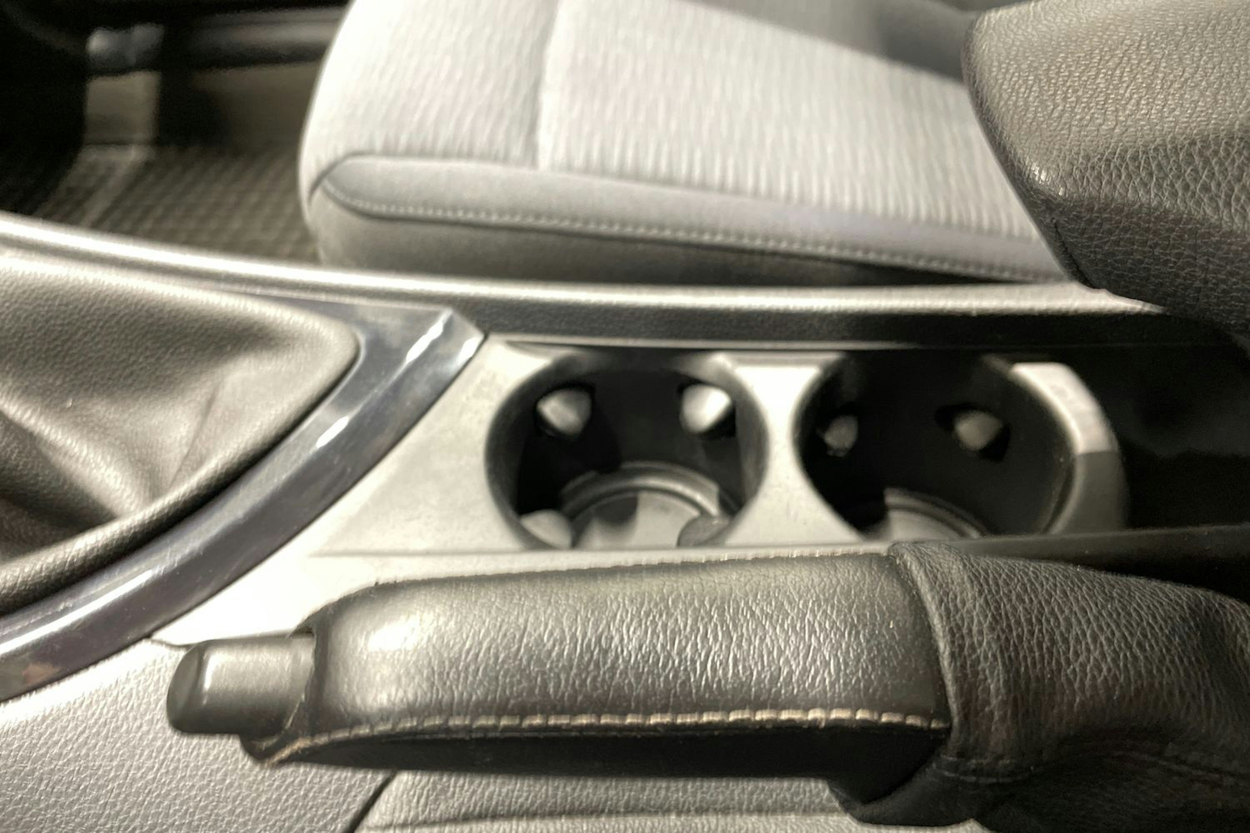 musta BMW 116 2010 kuva 18.