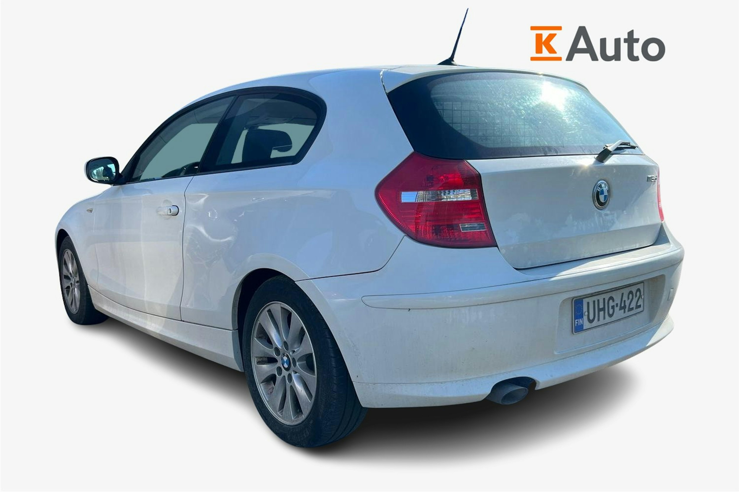 valkoinen BMW 116 2010 kuva 2.