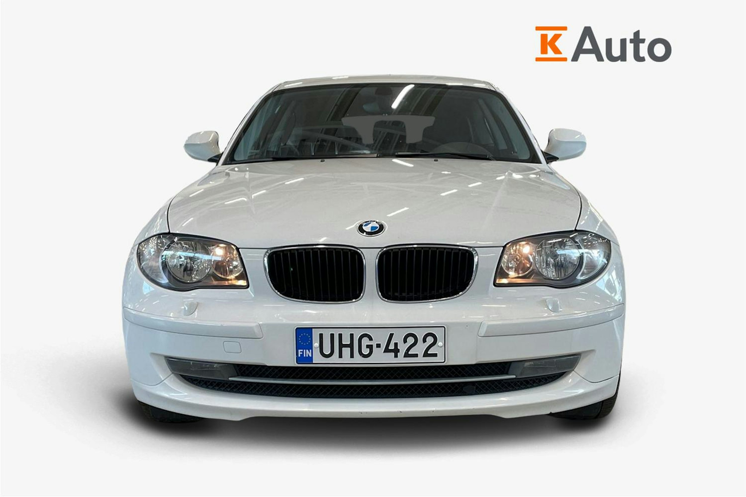 valkoinen BMW 116 2010 kuva 5.