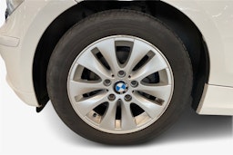 valkoinen BMW 116 2010 kuva 11.