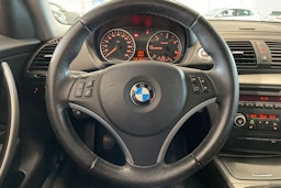 valkoinen BMW 116 2010 kuva 15.