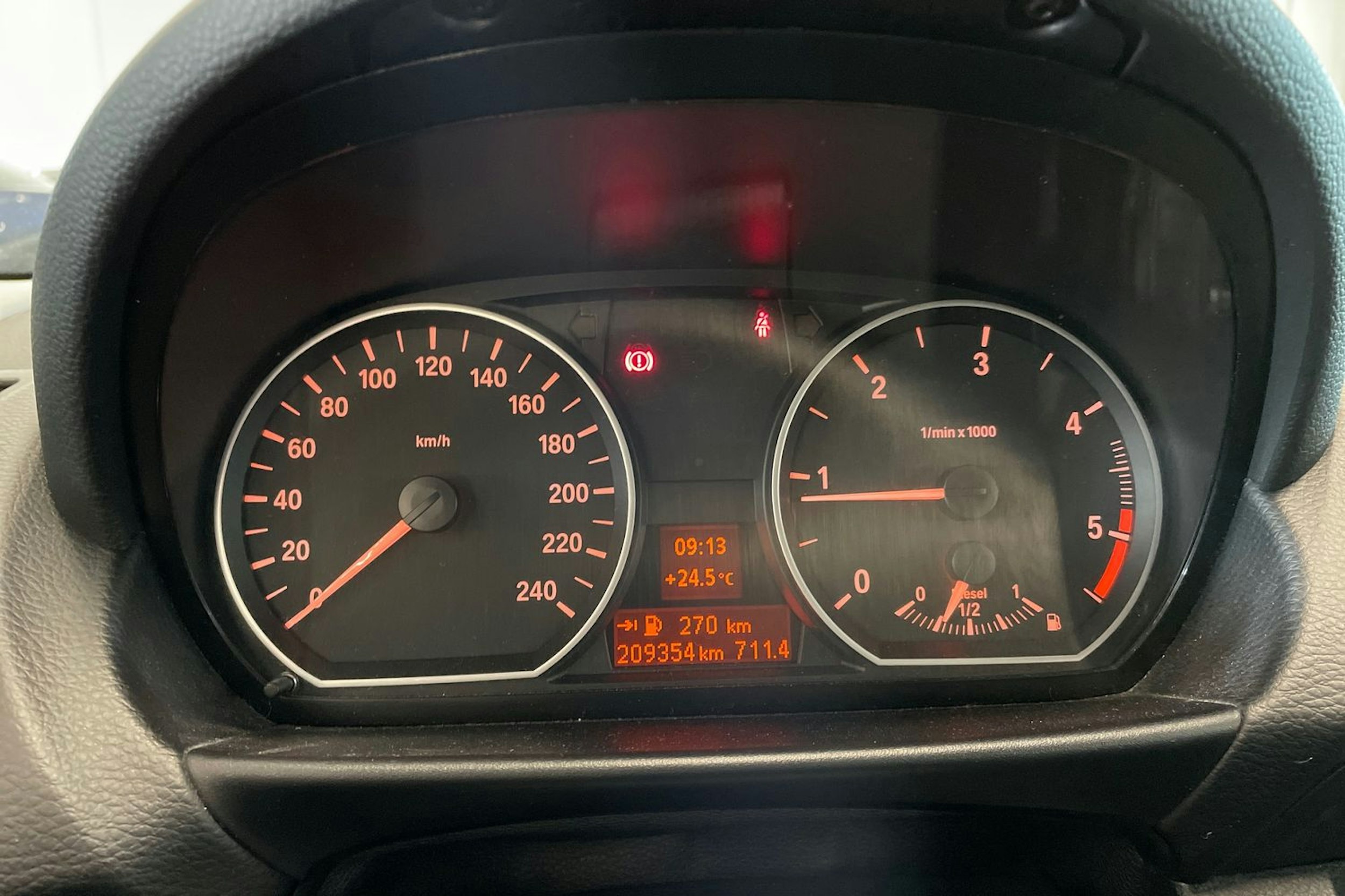 valkoinen BMW 116 2010 kuva 18.