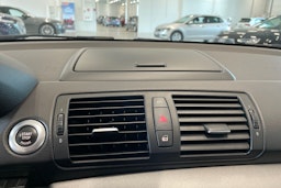 valkoinen BMW 116 2010 kuva 21.
