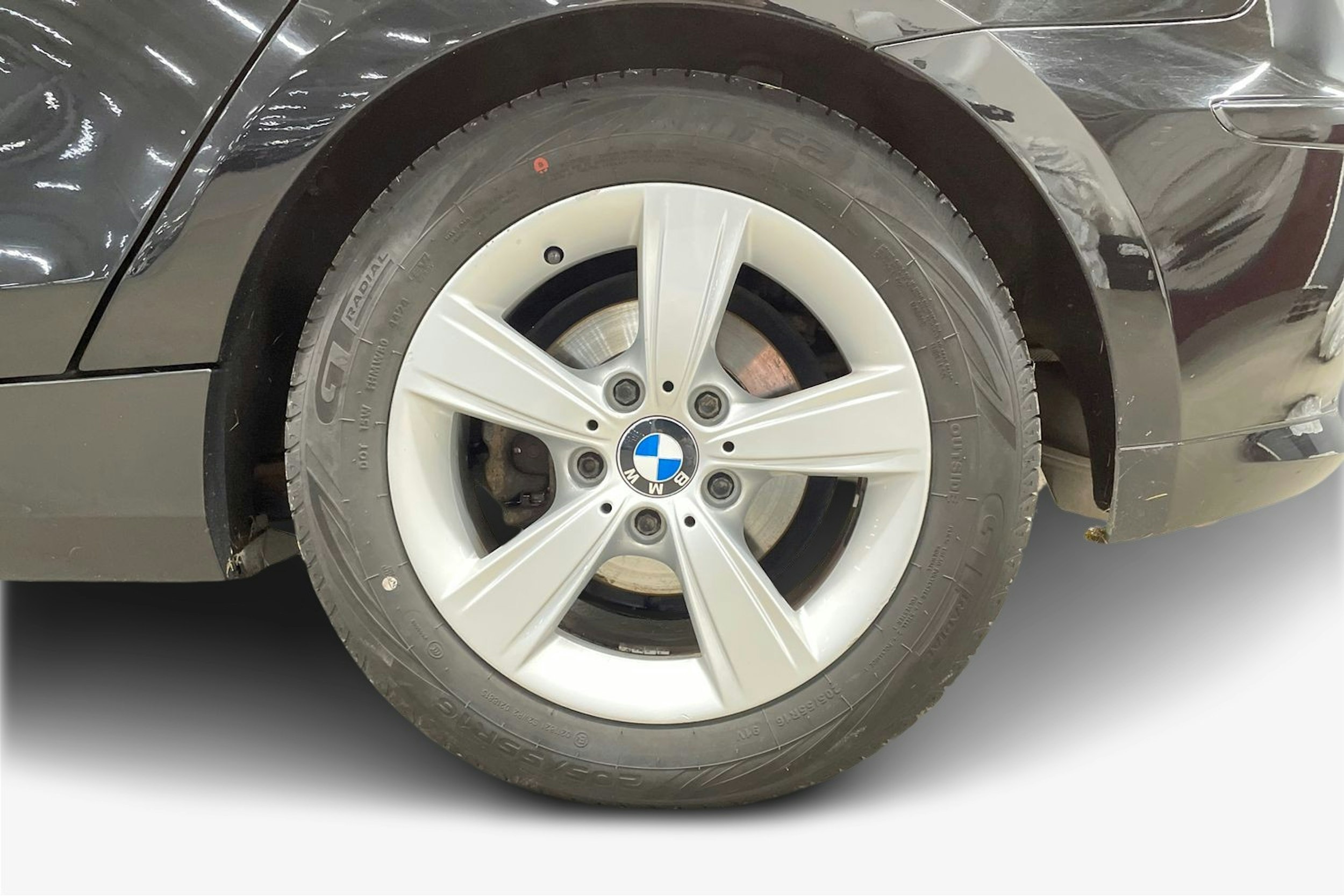 musta BMW 116 2011 kuva 11.