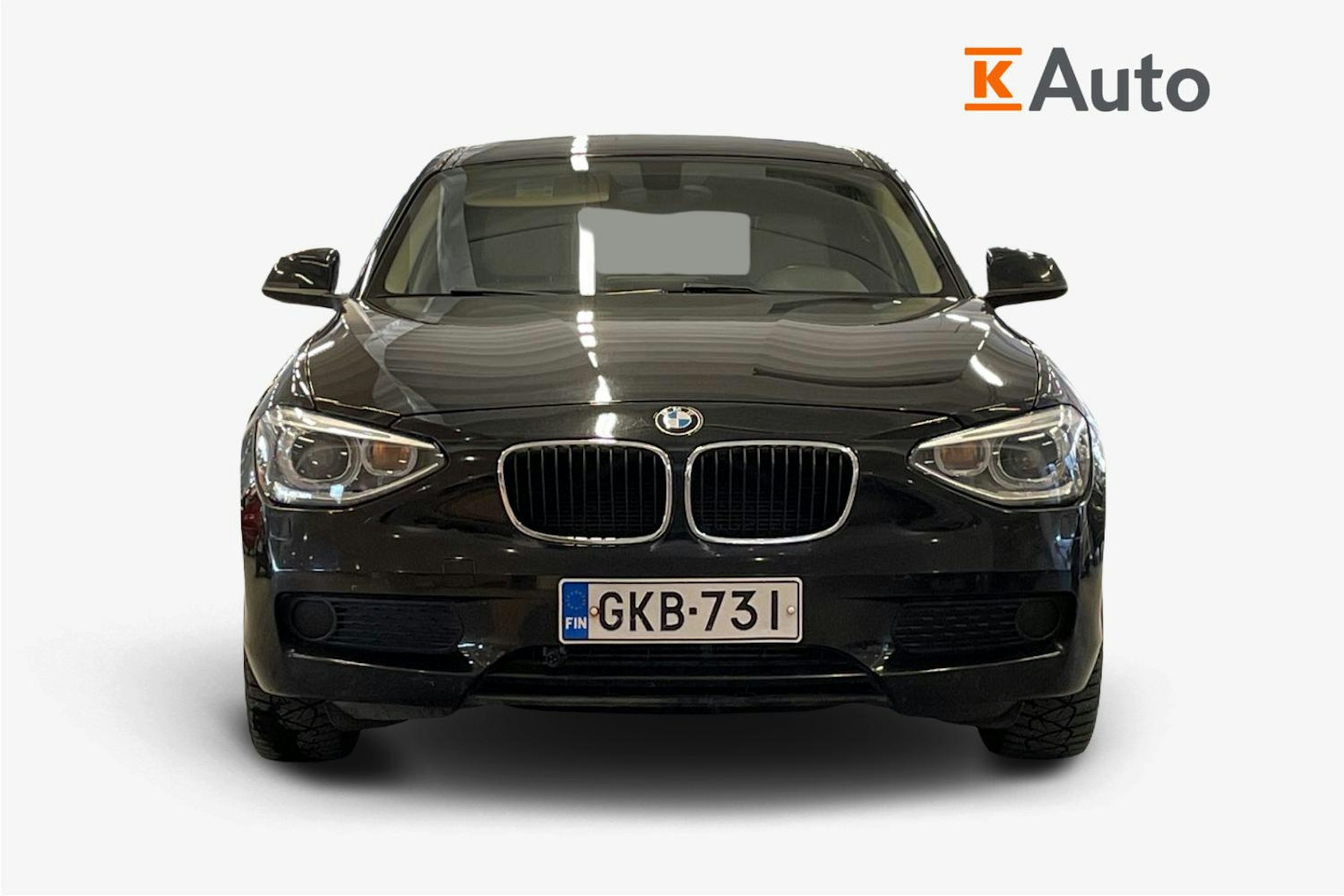 musta BMW 116 2011 kuva 4.