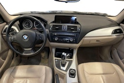 musta BMW 116 2011 kuva 7.