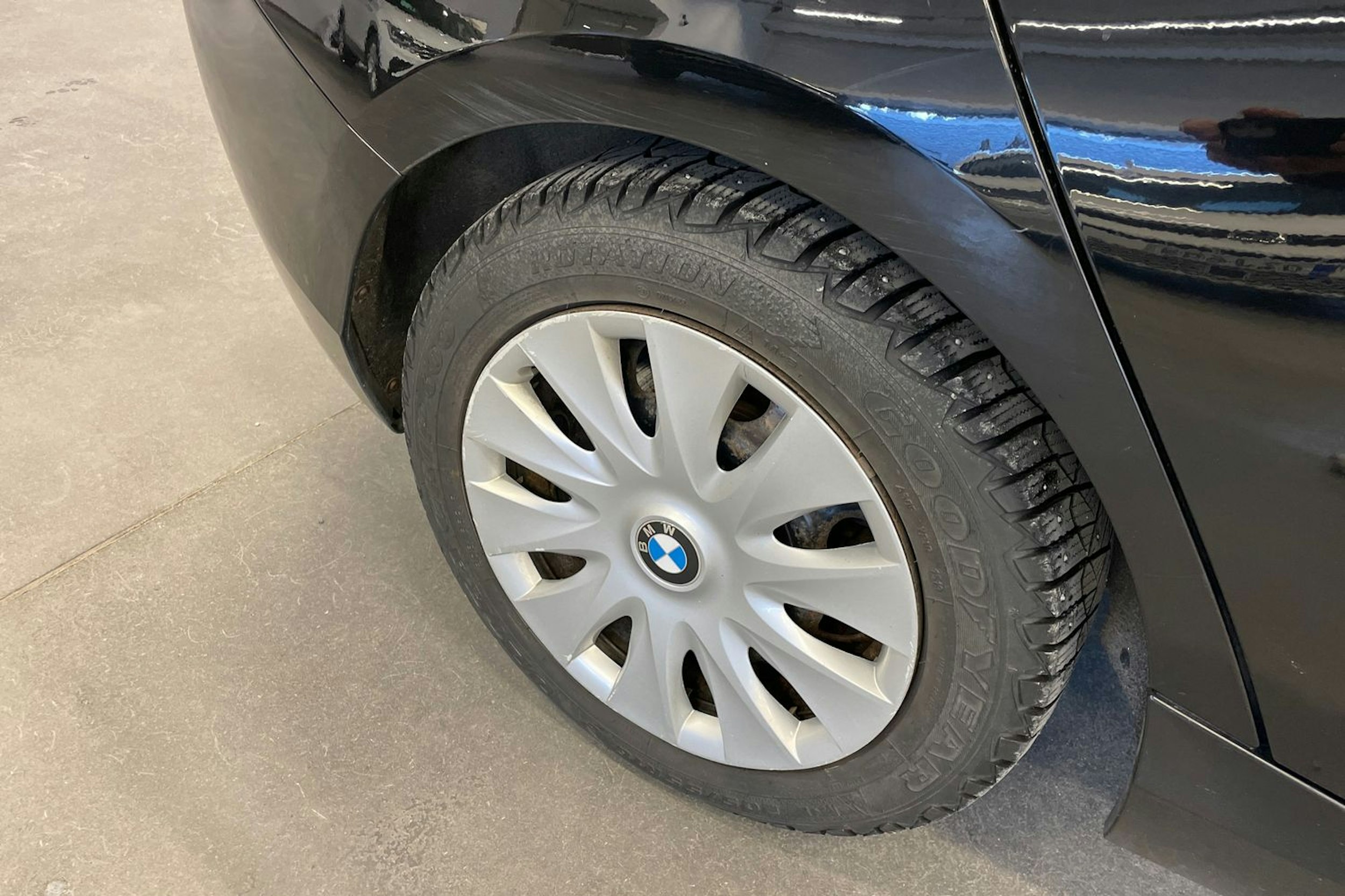 musta BMW 116 2011 kuva 40.