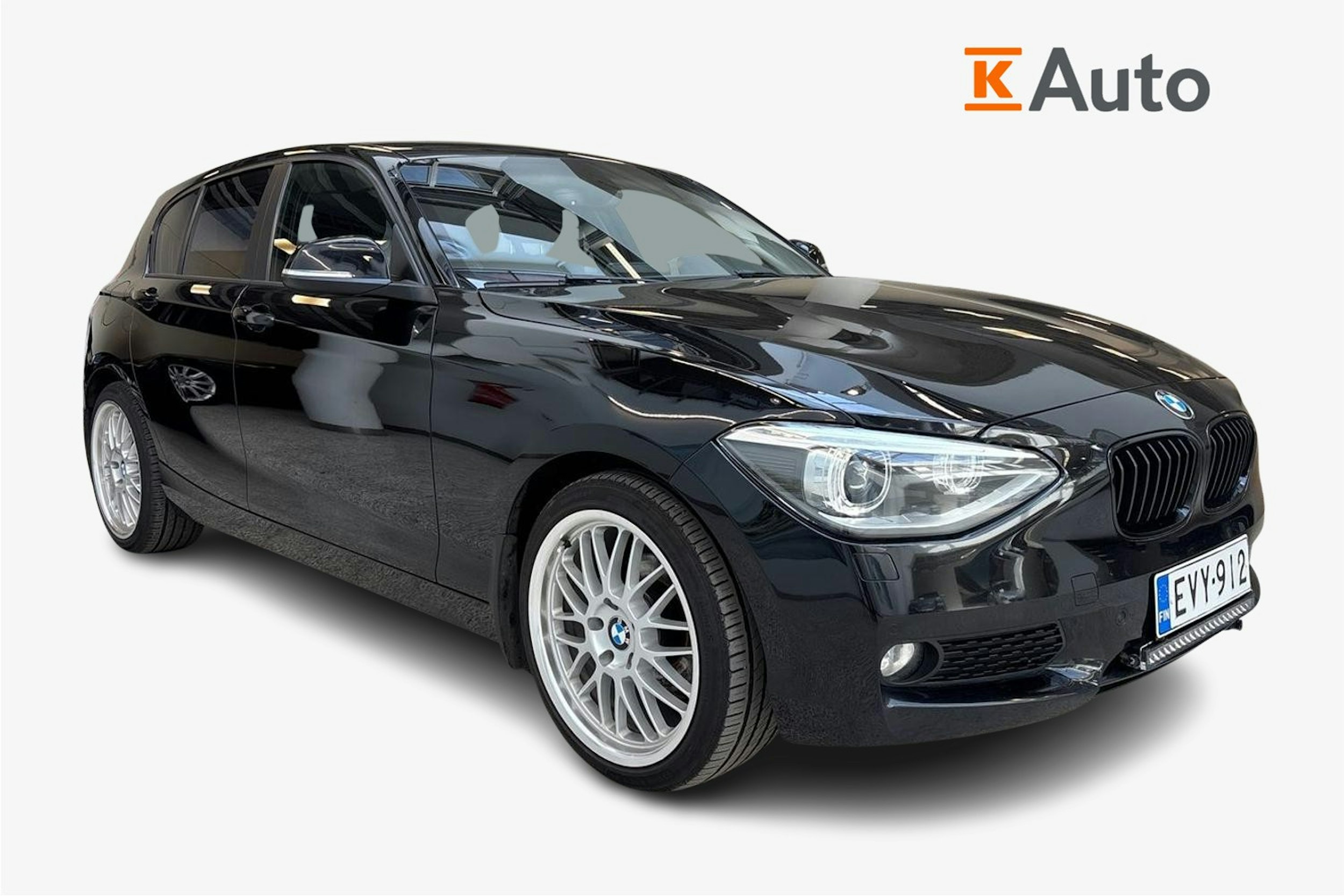 musta BMW 116 2012 kuva 1.