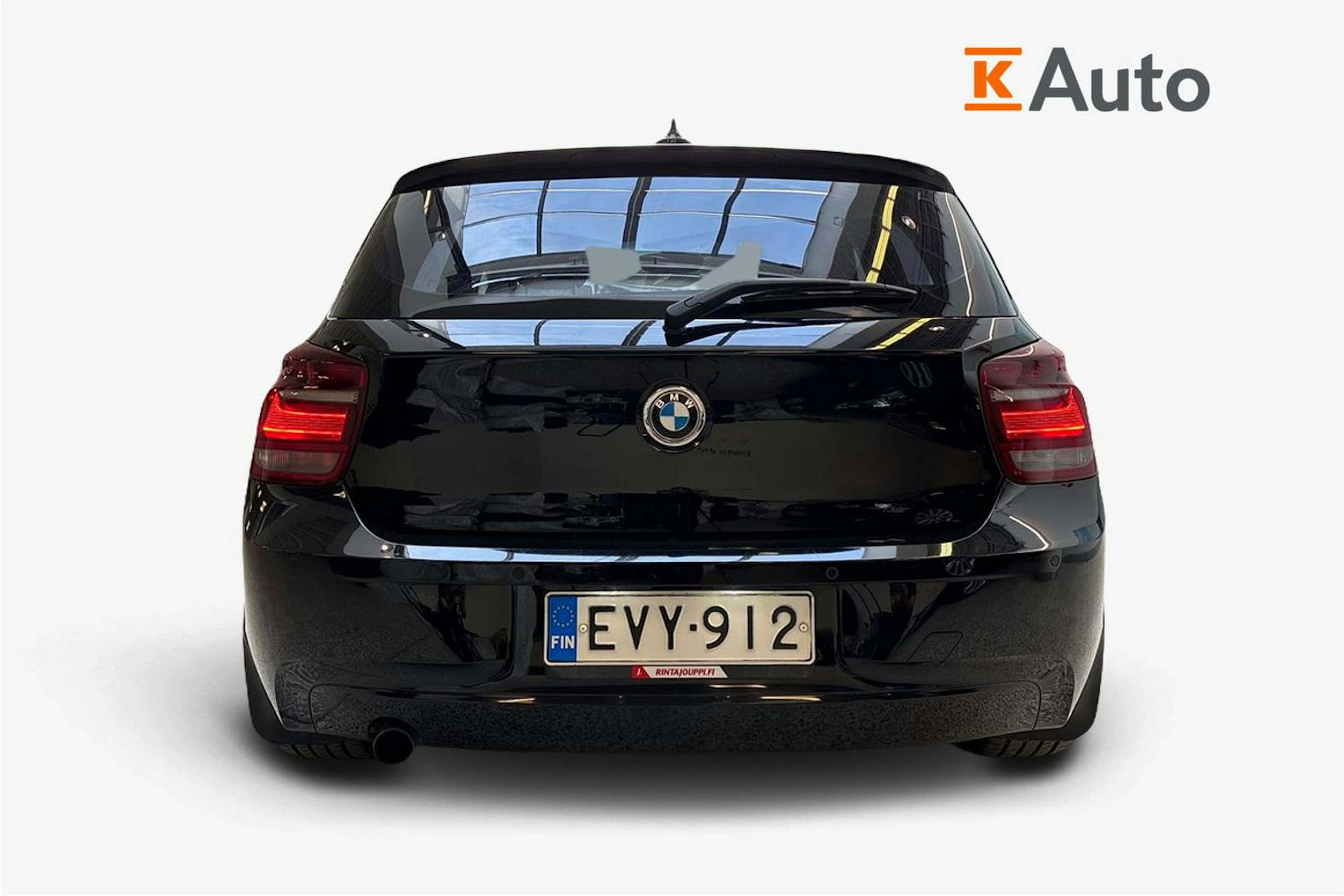 musta BMW 116 2012 kuva 3.