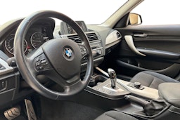 musta BMW 116 2012 kuva 7.