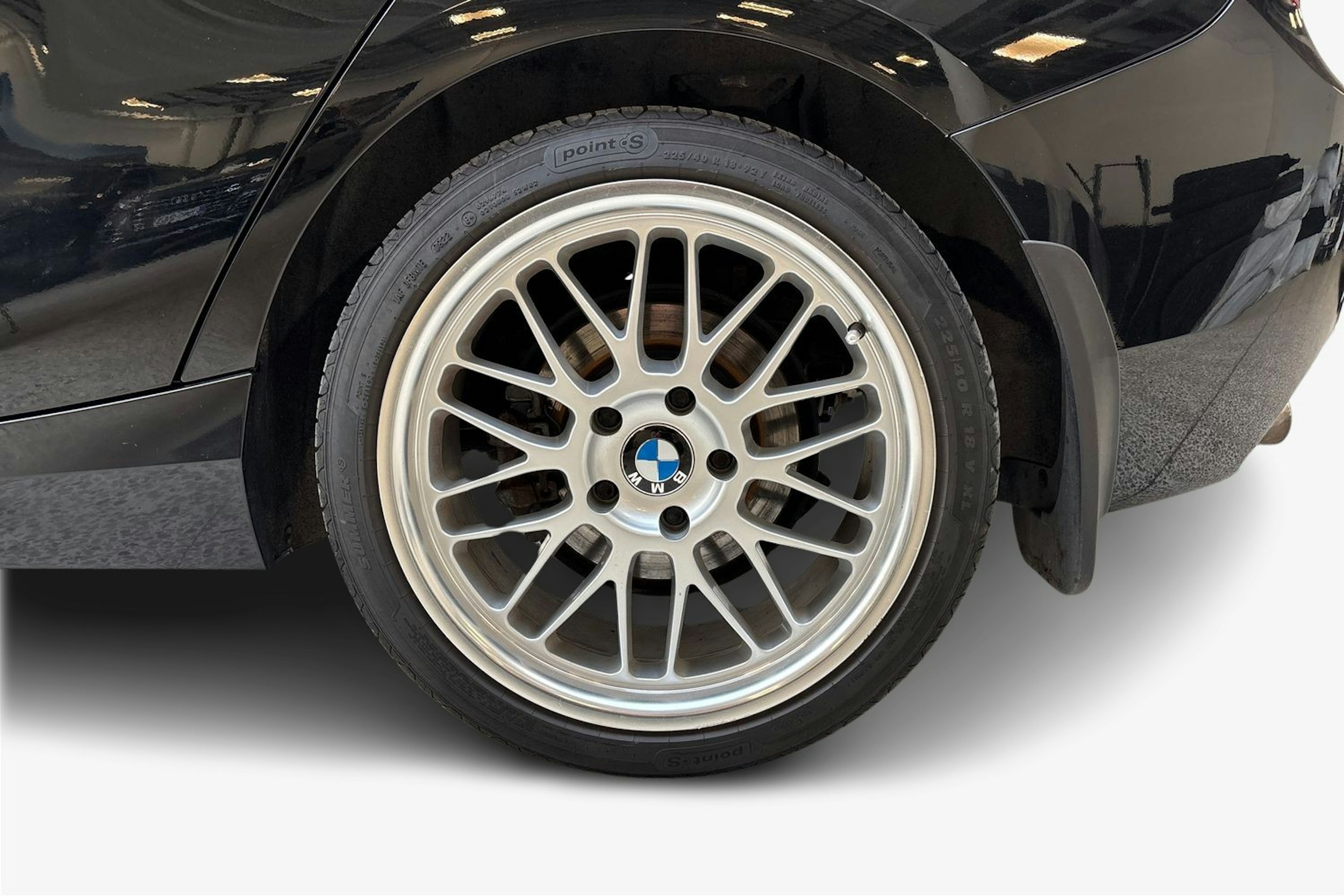 musta BMW 116 2012 kuva 11.