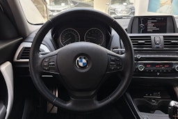 musta BMW 116 2012 kuva 20.
