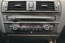 musta BMW 116 2012 kuva 25.