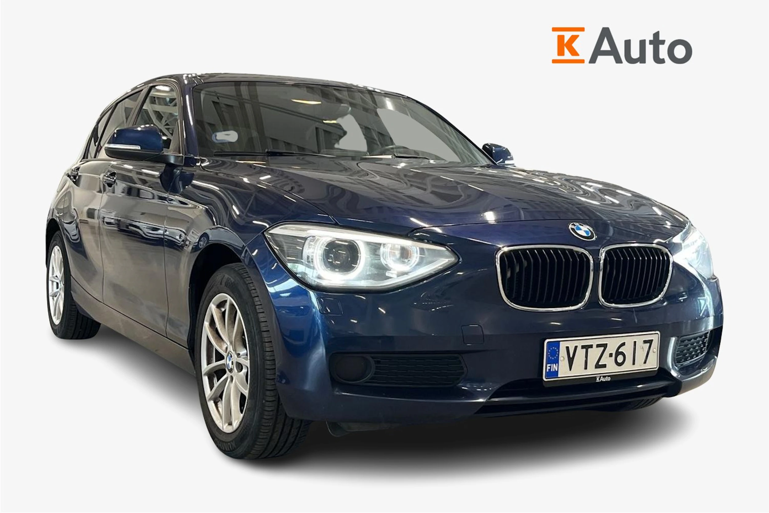 sininen BMW 116 2012 kuva 1.