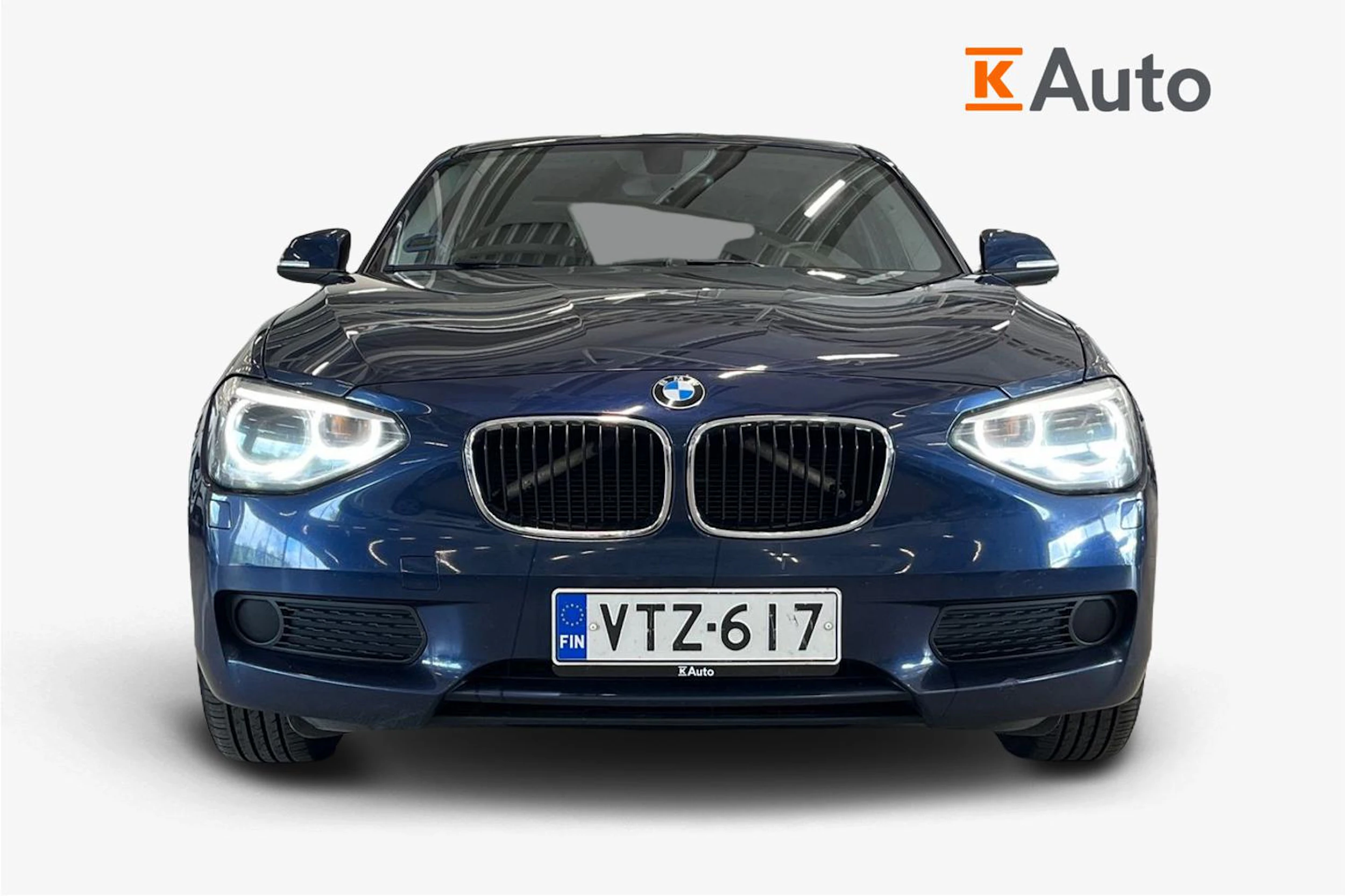 sininen BMW 116 2012 kuva 4.