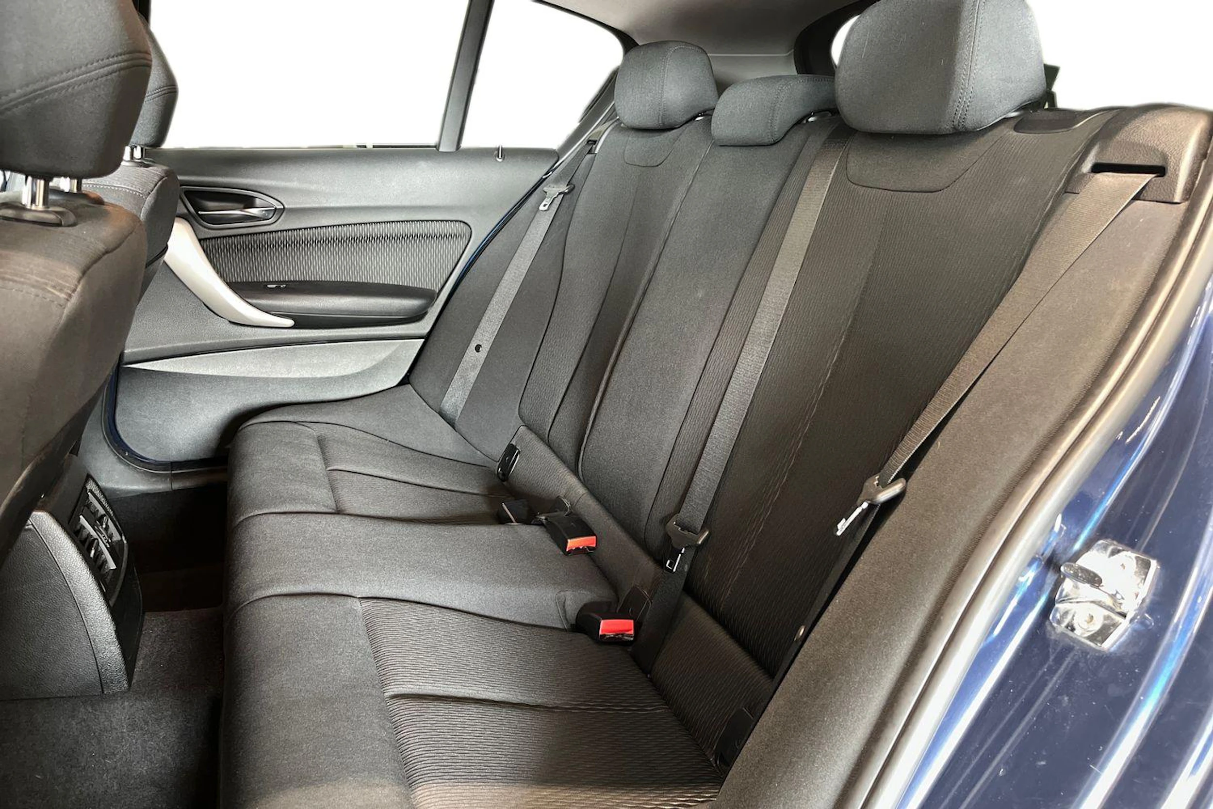 sininen BMW 116 2012 kuva 8.