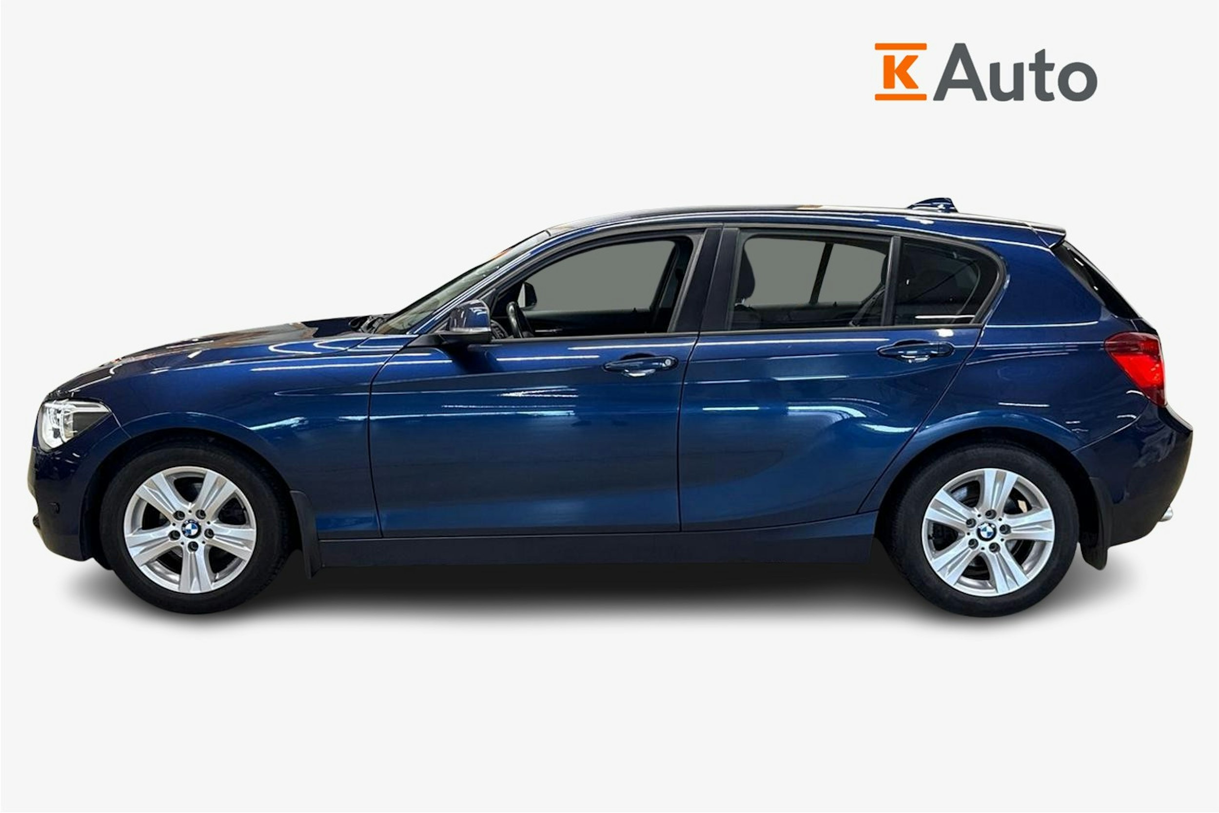 sininen BMW 116 2012 kuva 5.