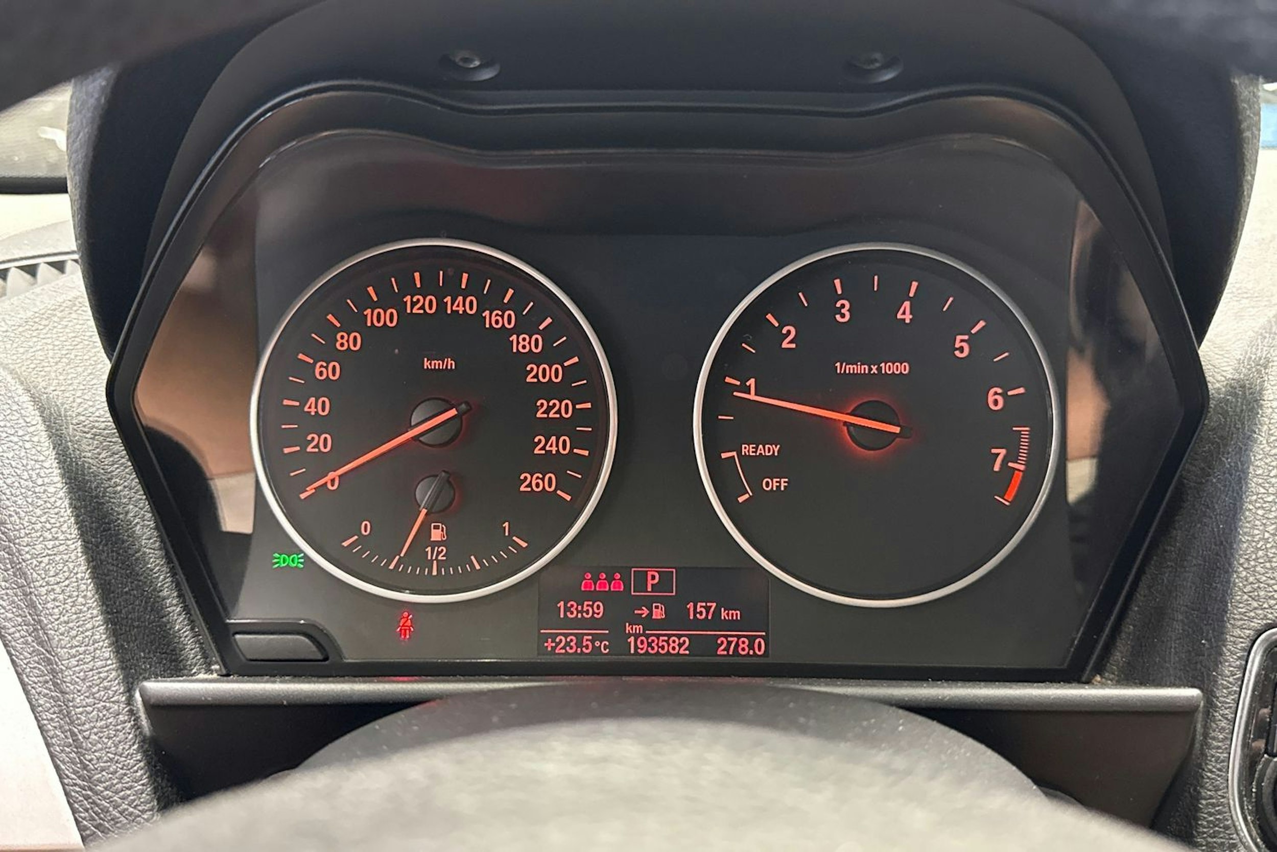 sininen BMW 116 2012 kuva 14.