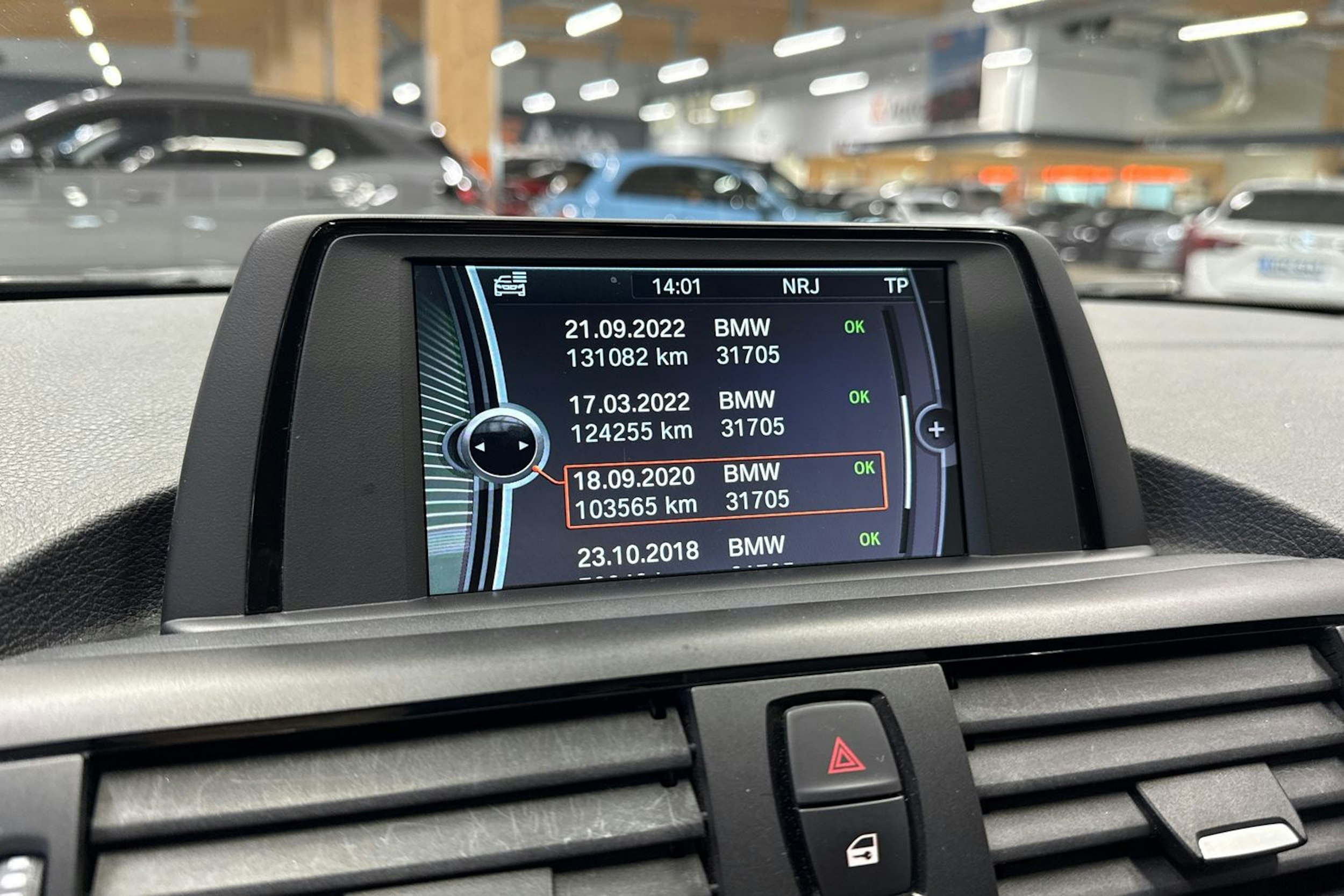 sininen BMW 116 2012 kuva 21.