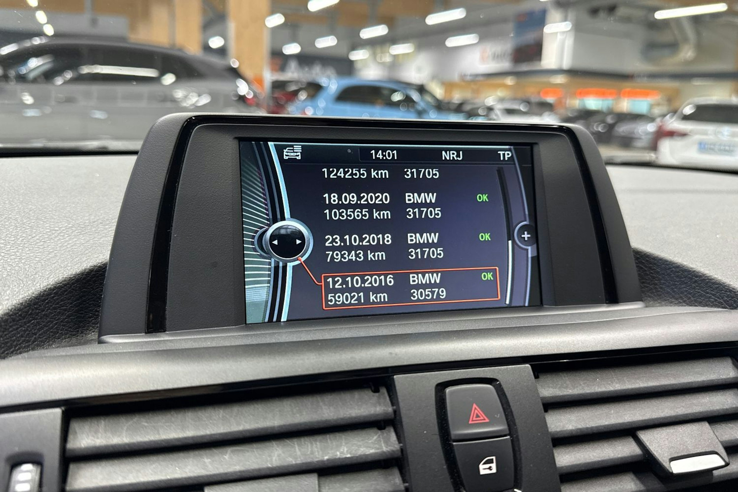 sininen BMW 116 2012 kuva 22.