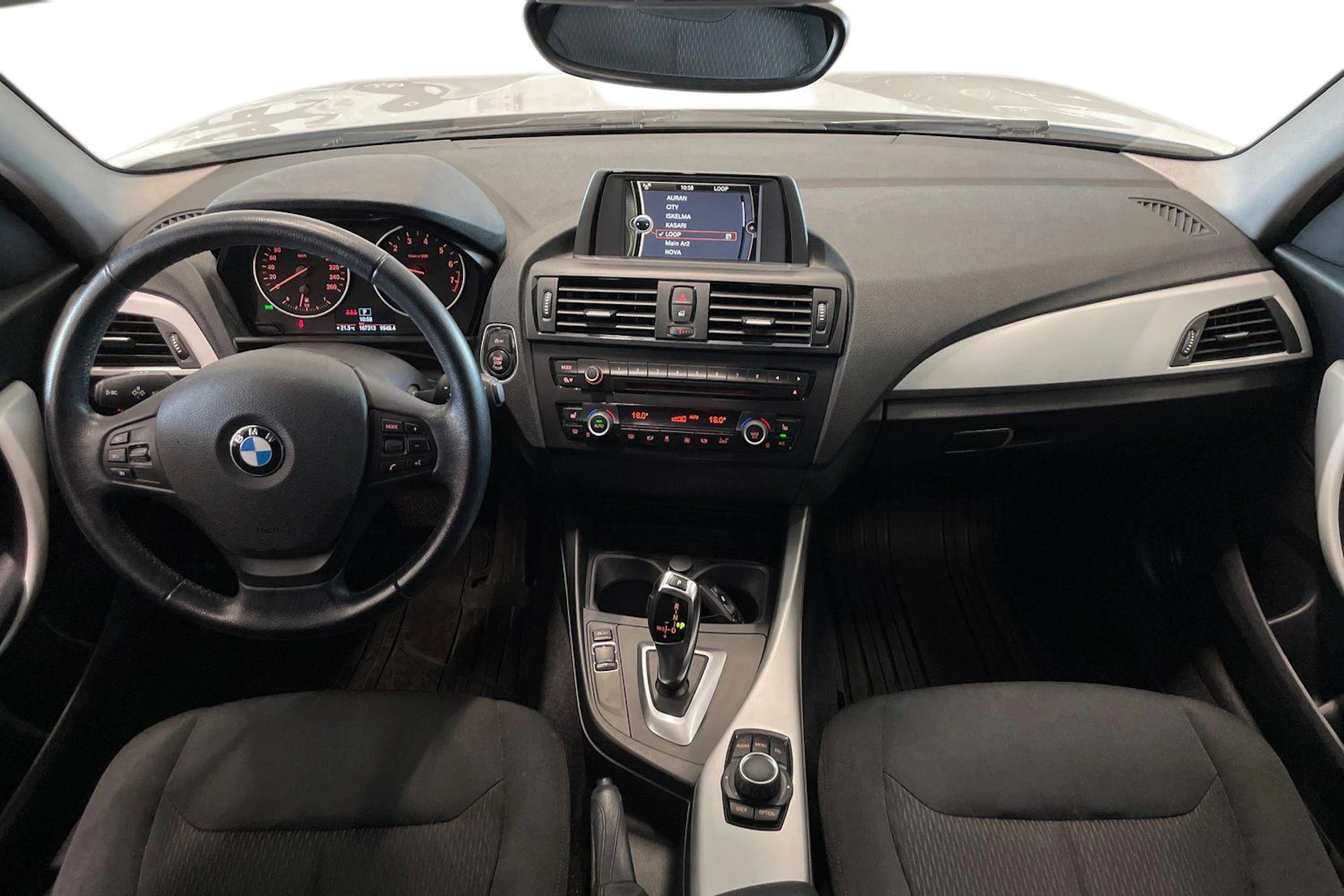 valkoinen BMW 116 2013 kuva 7.
