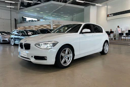 valkoinen BMW 116 2013 kuva 11.