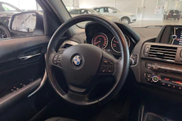 valkoinen BMW 116 2013 kuva 16.