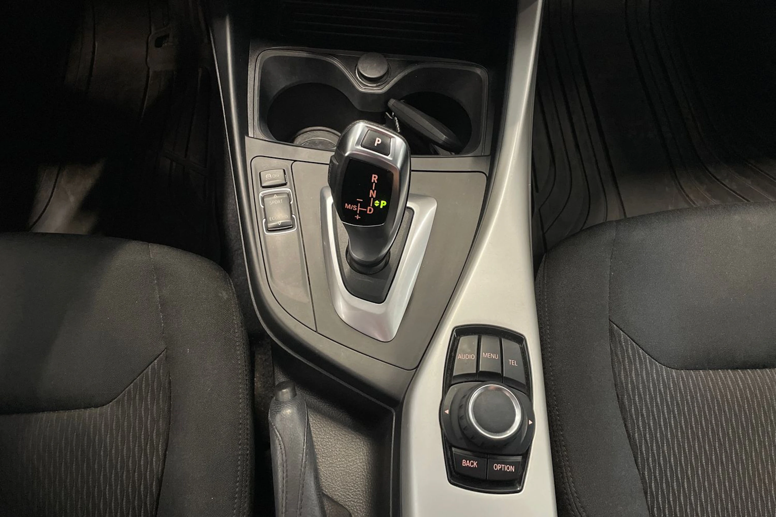valkoinen BMW 116 2013 kuva 25.
