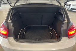 valkoinen BMW 116 2013 kuva 28.