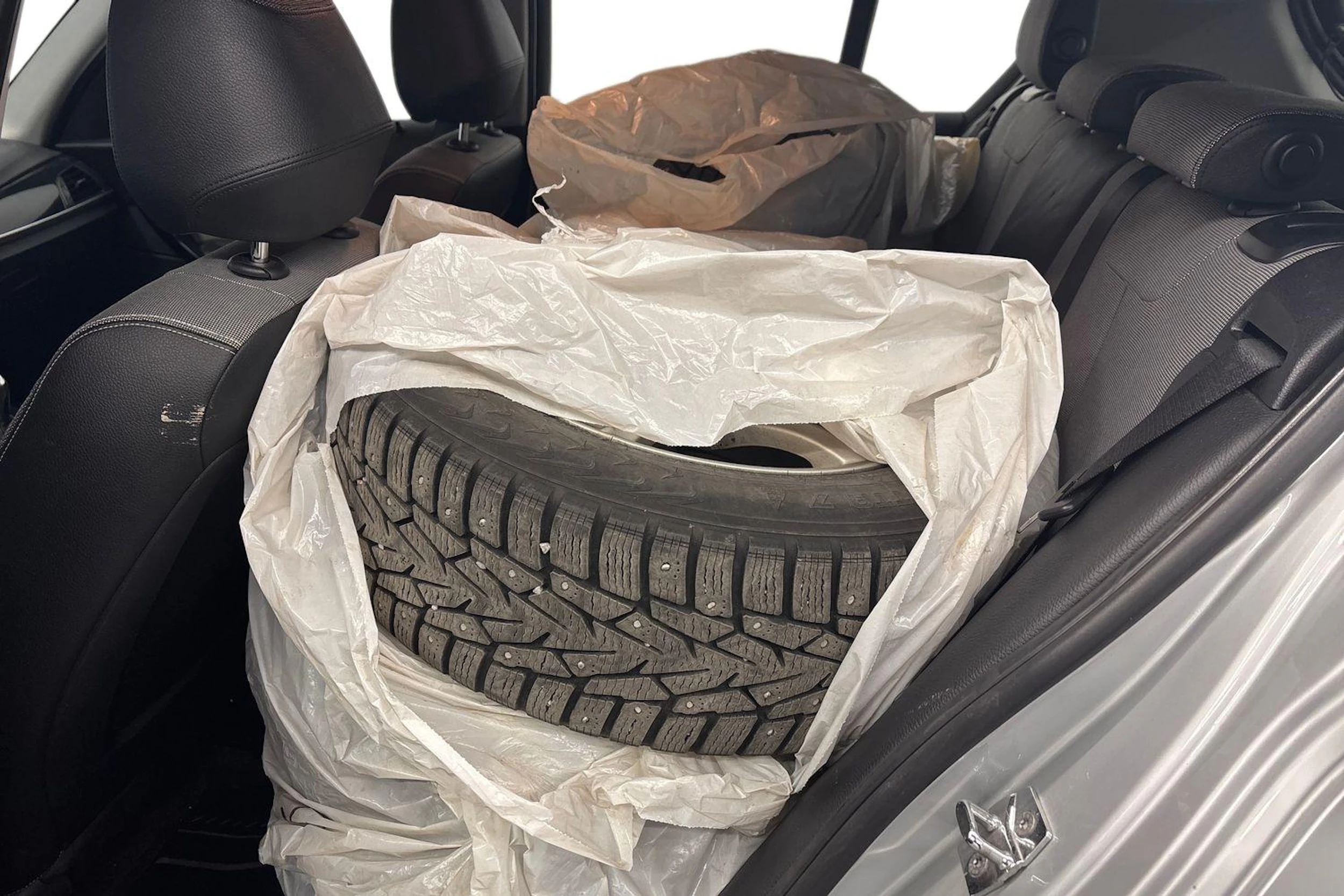hopea BMW 116 2013 kuva 8.