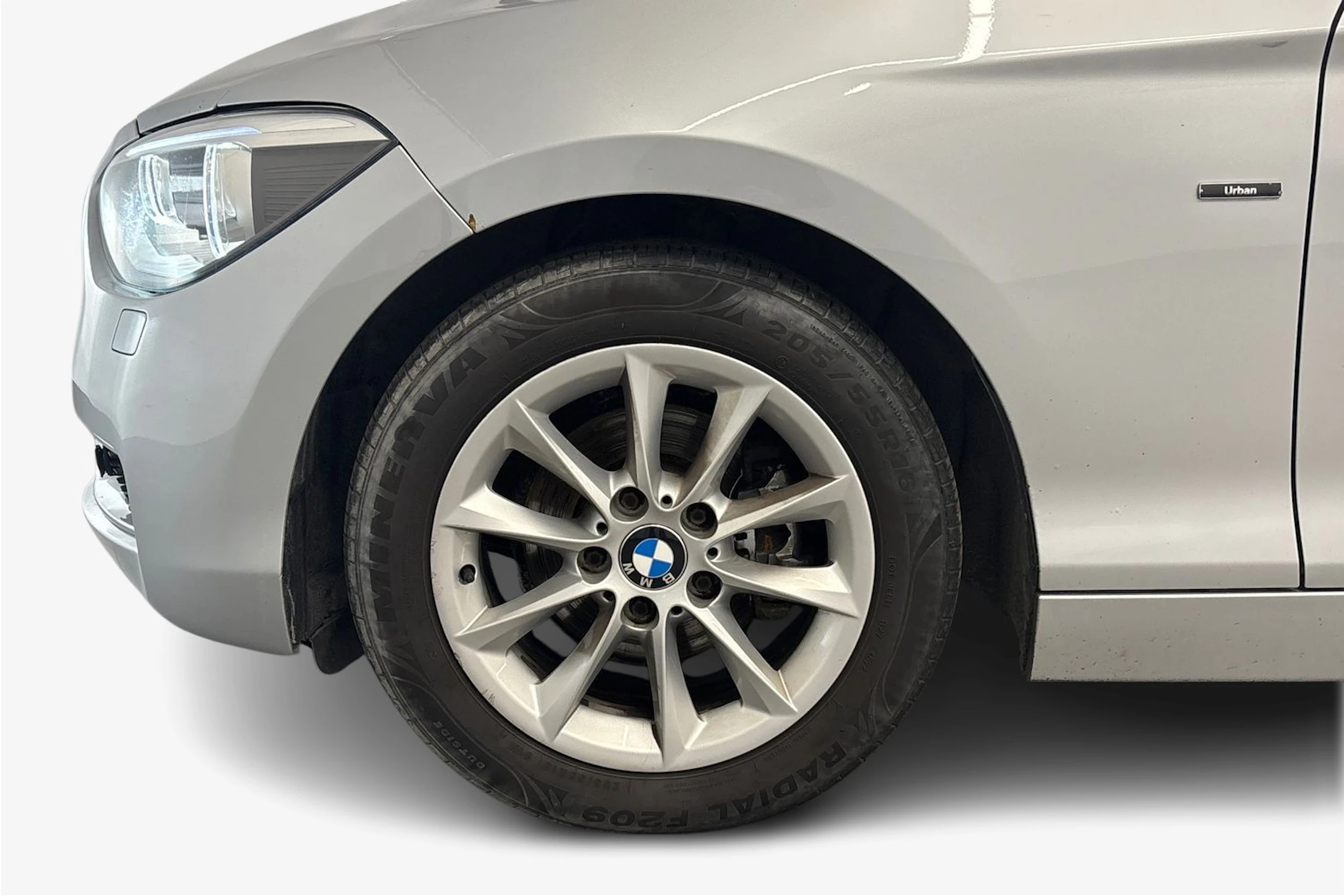 hopea BMW 116 2013 kuva 9.