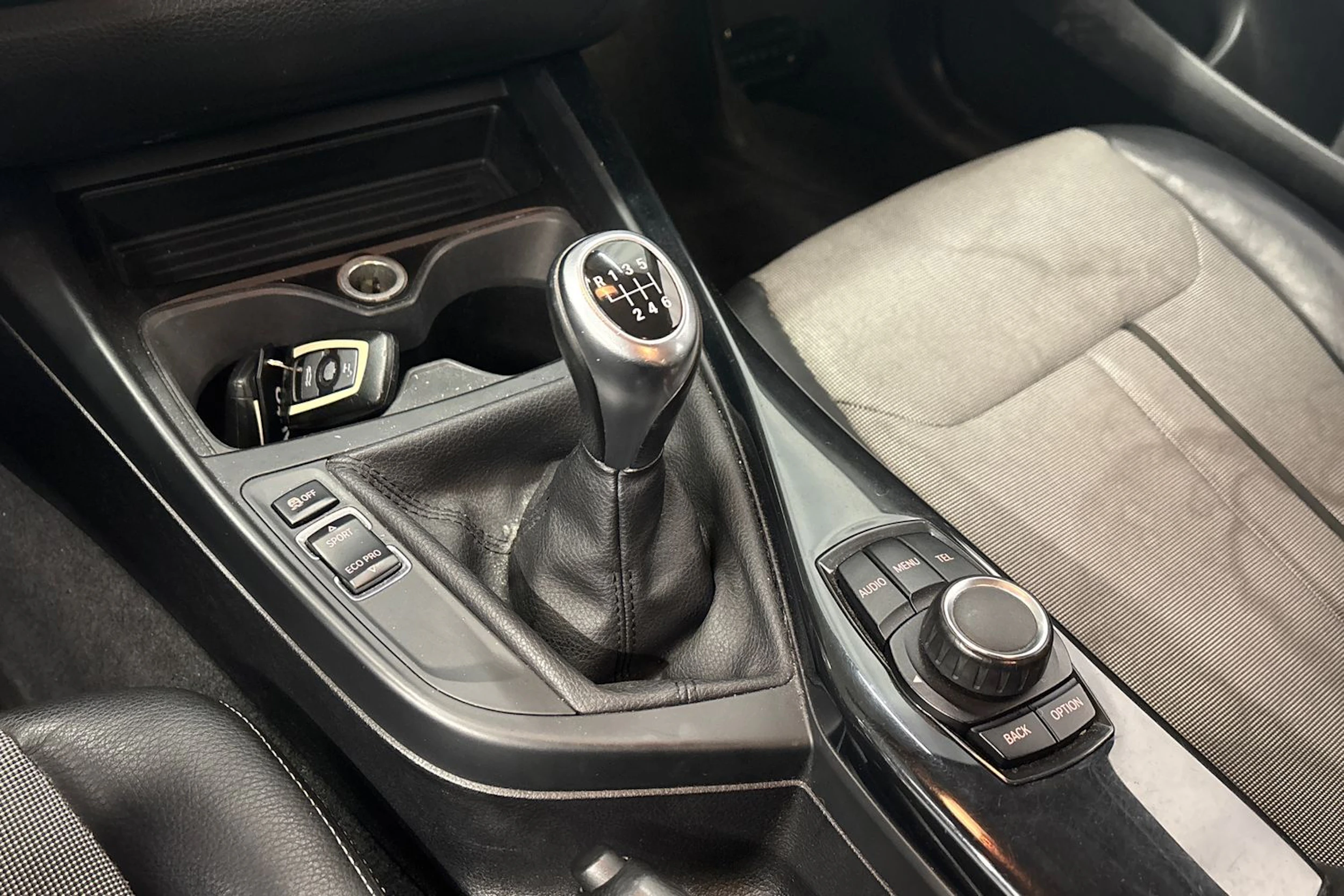 hopea BMW 116 2013 kuva 23.