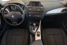 valkoinen BMW 116 2013 kuva 9.